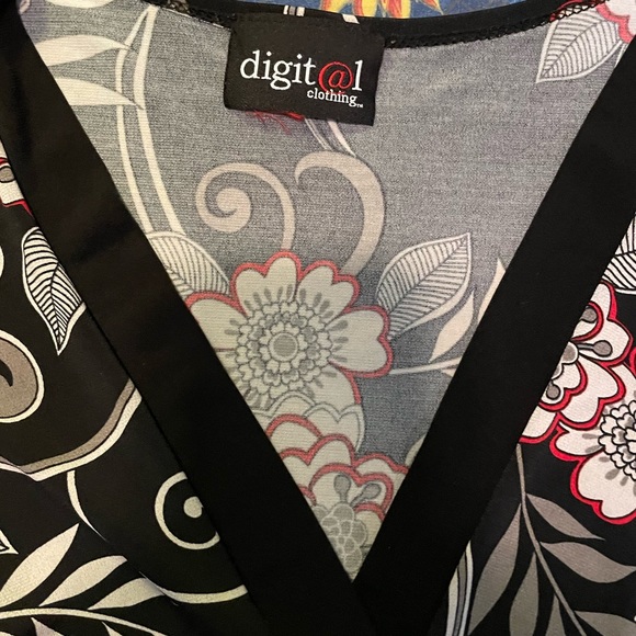 Flowy Y2K tunic - Picture 3 of 3